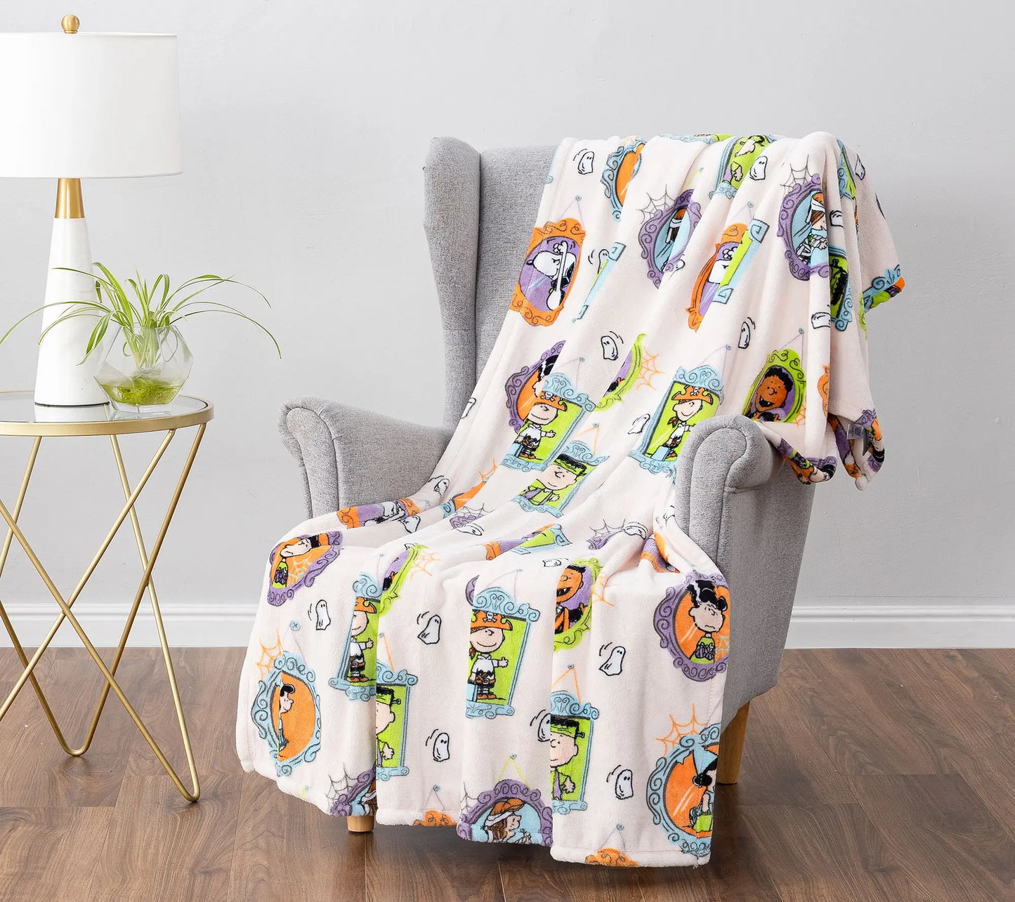 Berkshire Peanuts Halloween Plush 55x70 Throw